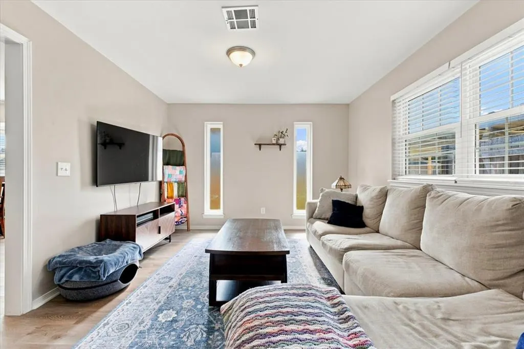 Photo 9 — 3309 Rolling Lane, Oklahoma City, OK 73110