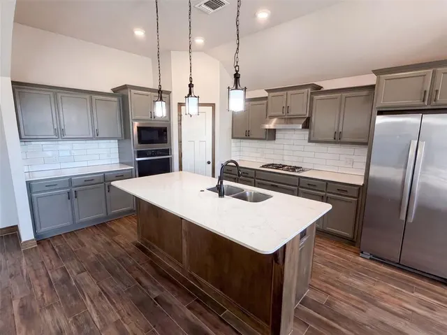 Photo 2 — 612 Carolyn Ridge Road, Norman, OK 73071