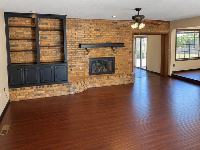 Photo 5 — 2515 Thomas Circle, Clinton, OK 73601