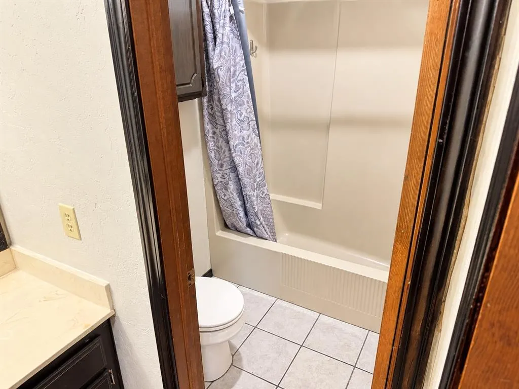 Photo 11 — 2515 Thomas Circle, Clinton, OK 73601