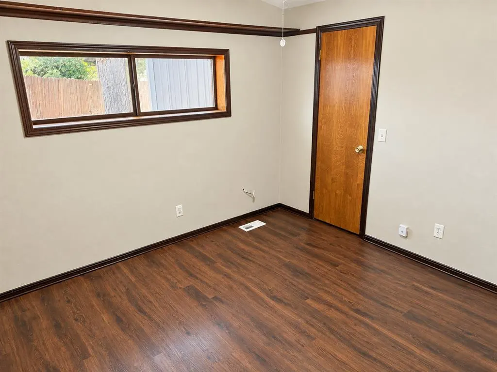 Photo 16 — 2515 Thomas Circle, Clinton, OK 73601