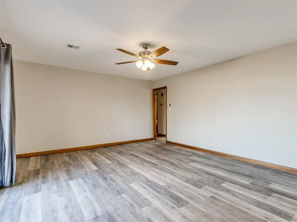 Photo 7 — 421 Foreman Avenue, Norman, OK 73069