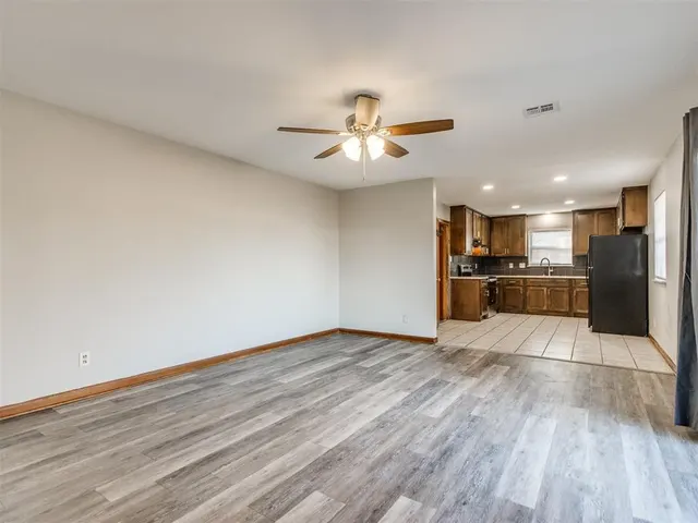 Photo 8 — 421 Foreman Avenue, Norman, OK 73069