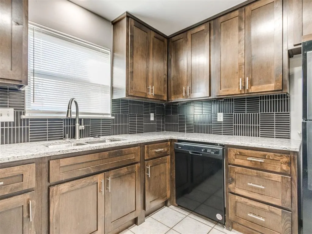 Photo 13 — 421 Foreman Avenue, Norman, OK 73069