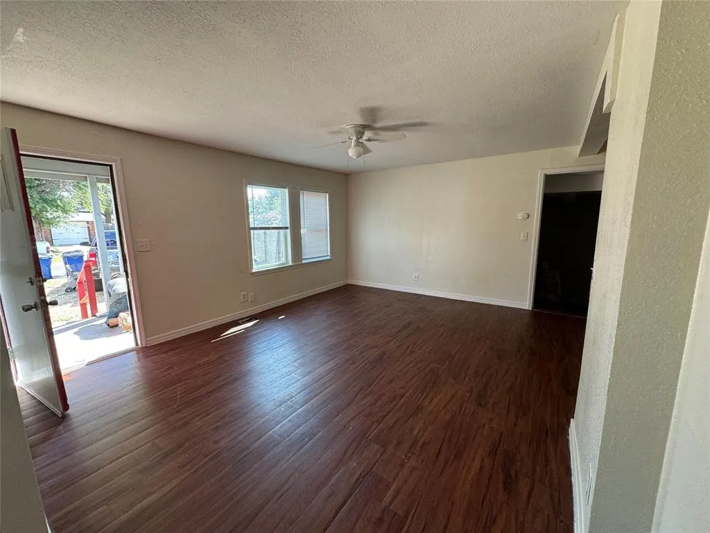 Photo 4 — 1307 Sheffield Road, Oklahoma City, OK 73120