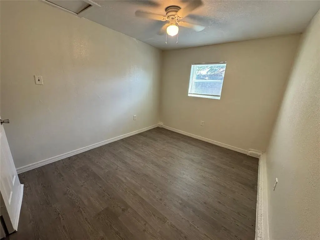 Photo 12 — 1307 Sheffield Road, Oklahoma City, OK 73120