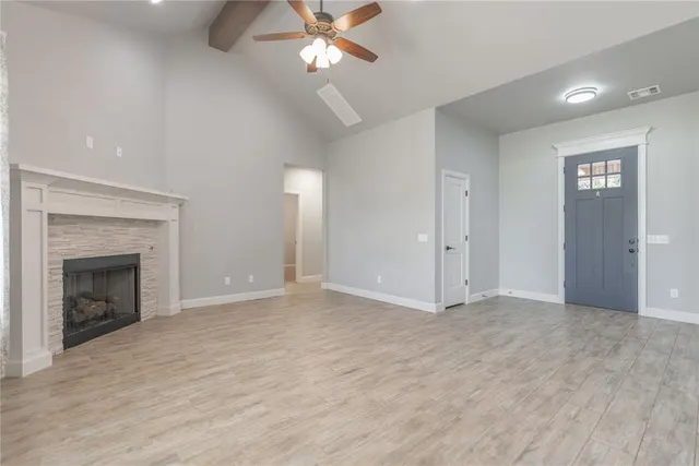 Photo 4 — 11216 SW 42nd Court, Mustang, OK 73064