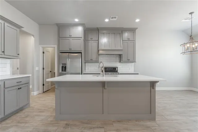Photo 6 — 11216 SW 42nd Court, Mustang, OK 73064