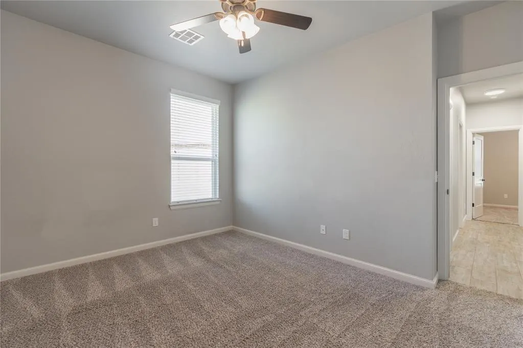 Photo 32 — 11216 SW 42nd Court, Mustang, OK 73064