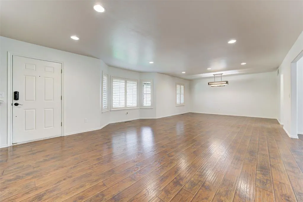 Photo 7 — 3200 Brookhollow Road, Oklahoma City, OK 73120