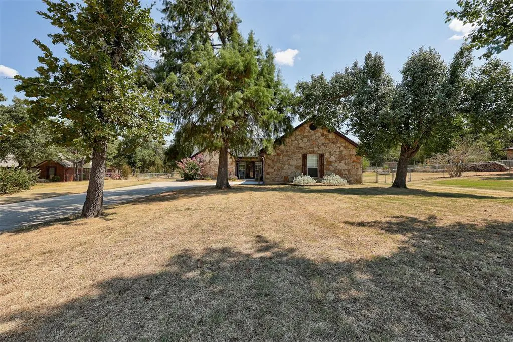 Photo 2 — 4000 S Cinder Circle, Choctaw, OK 73020