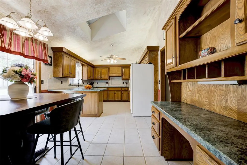 Photo 15 — 4000 S Cinder Circle, Choctaw, OK 73020