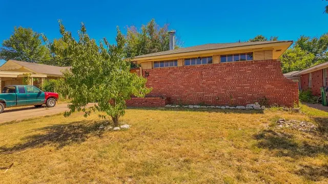 Photo 2 — 2954 SW 54th Street, Oklahoma City, OK 73119