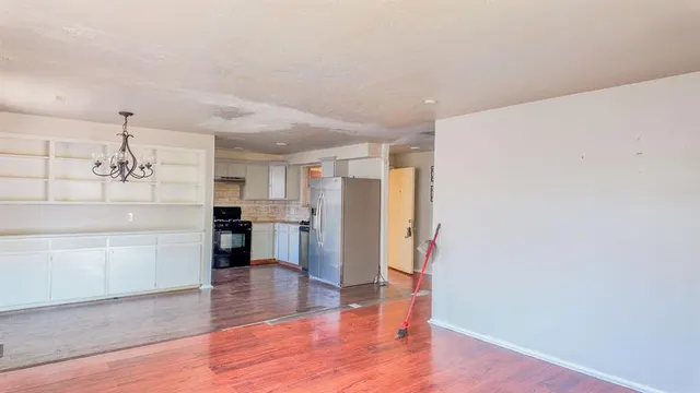 Photo 3 — 2954 SW 54th Street, Oklahoma City, OK 73119