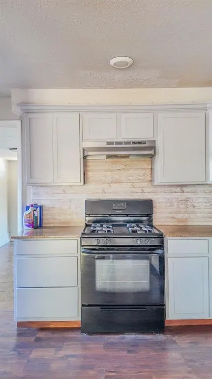 Photo 6 — 2954 SW 54th Street, Oklahoma City, OK 73119