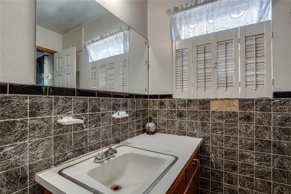 Photo 9 — 2721 SW 64th Street, Oklahoma City, OK 73159