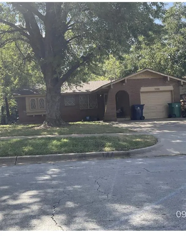 Front exterior — 3208 SE Parker Drive, Oklahoma City, OK 73135
