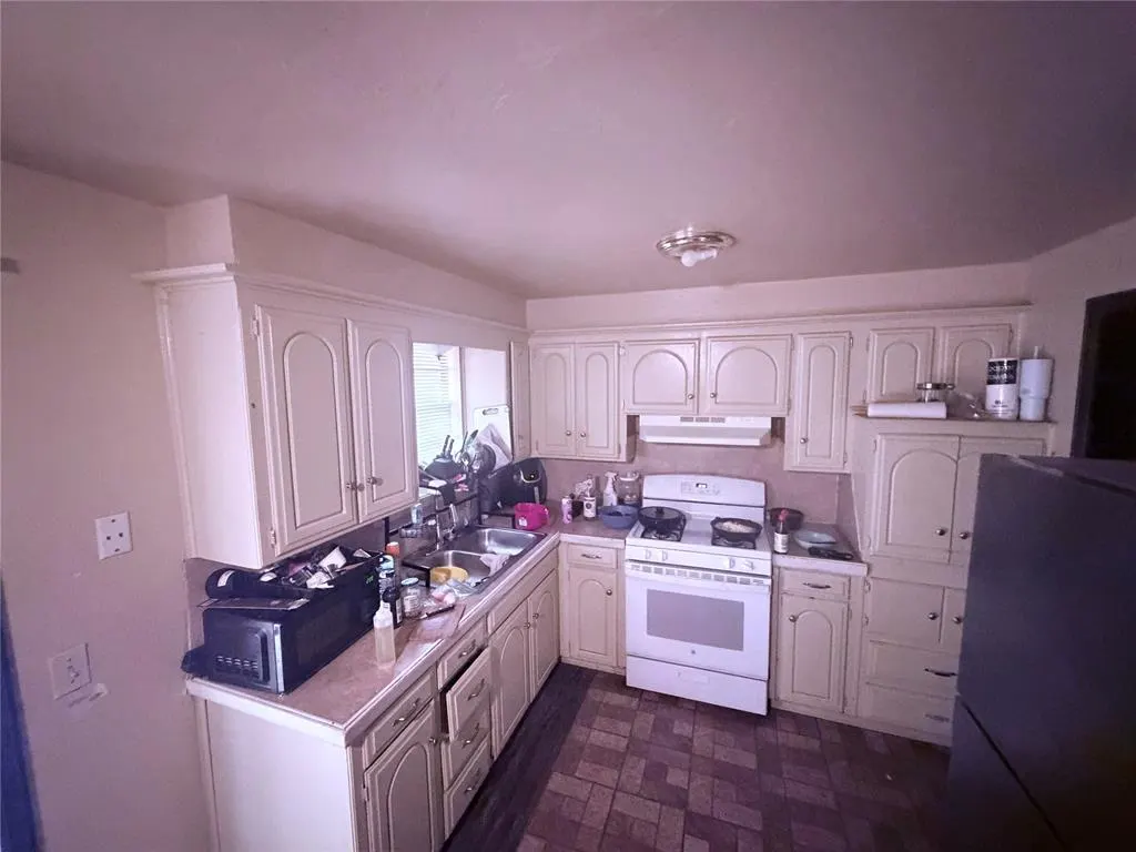 Photo 9 — 3208 SE Parker Drive, Oklahoma City, OK 73135