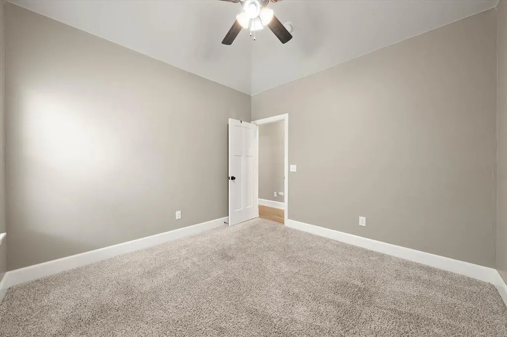 Photo 15 — 10820 Wild Horse Creek Drive, Yukon, OK 73099
