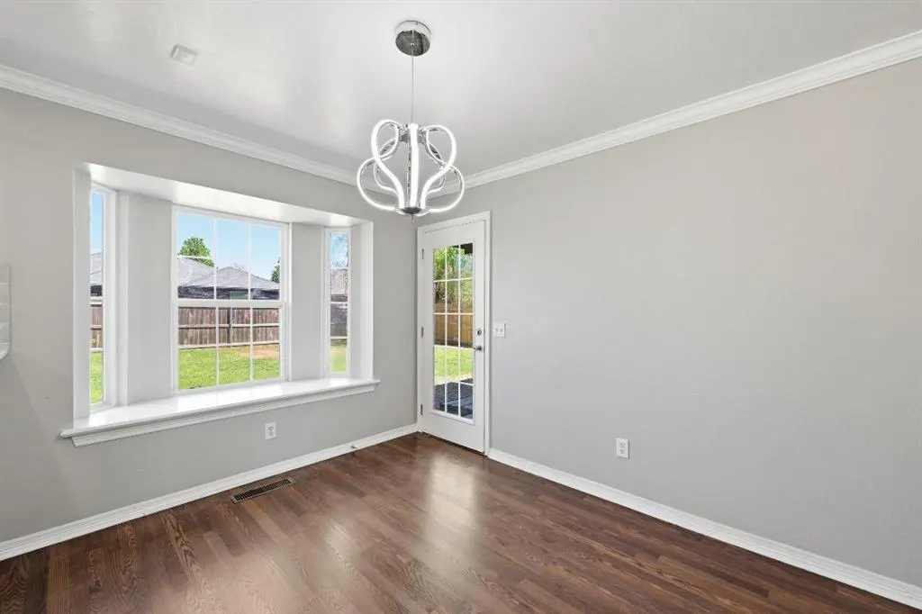 Photo 6 — 11613 SW 11th Street, Yukon, OK 73099