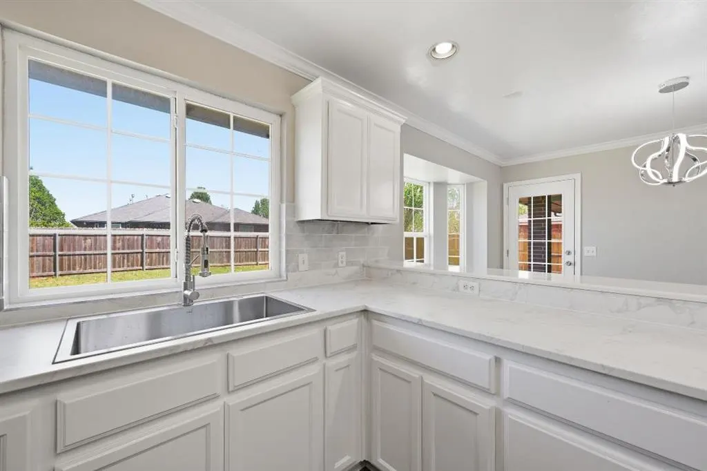 Photo 8 — 11613 SW 11th Street, Yukon, OK 73099