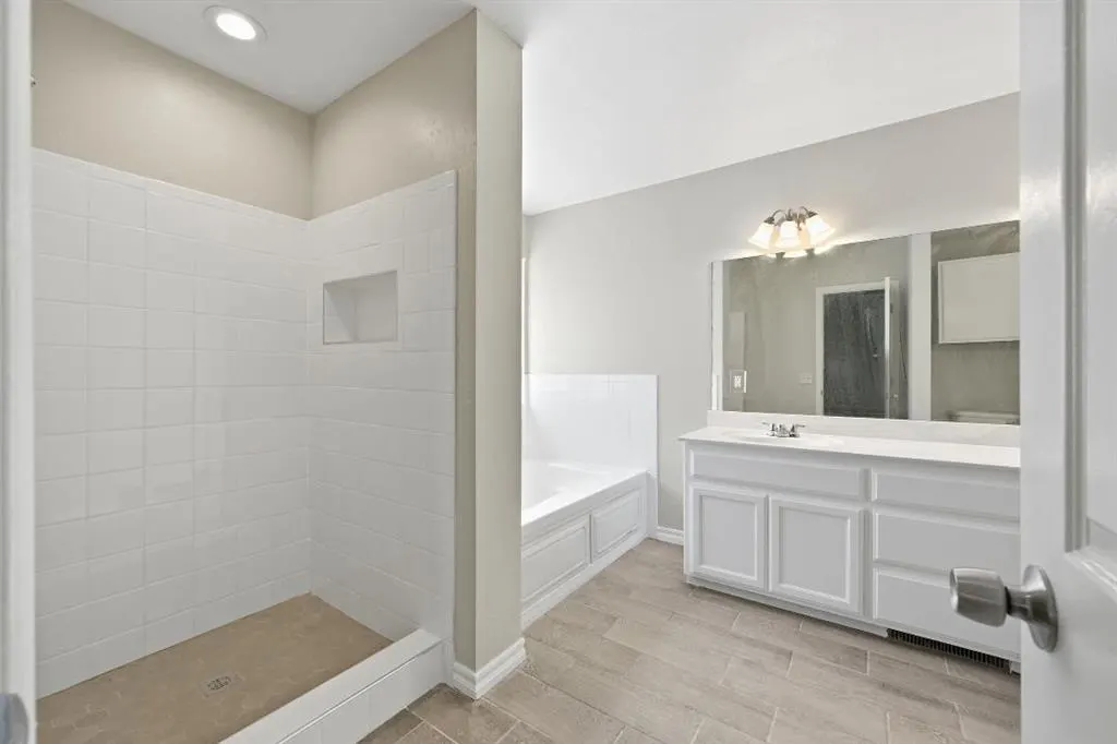 Photo 16 — 11613 SW 11th Street, Yukon, OK 73099