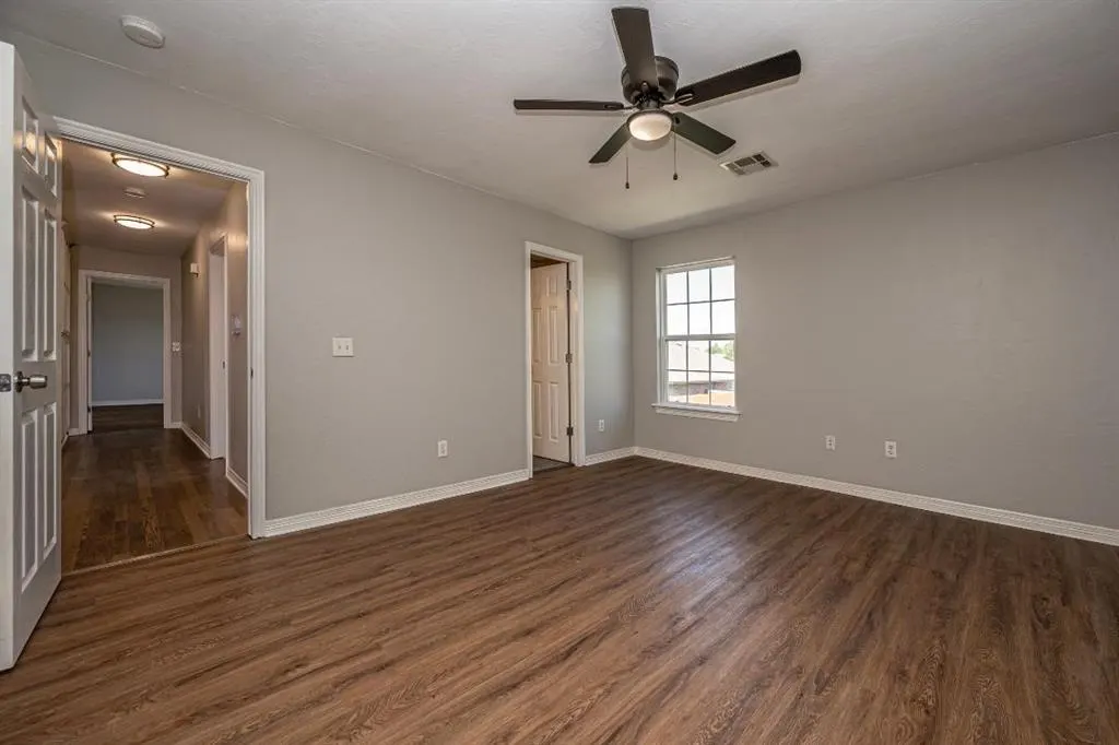 Photo 25 — 11613 SW 11th Street, Yukon, OK 73099