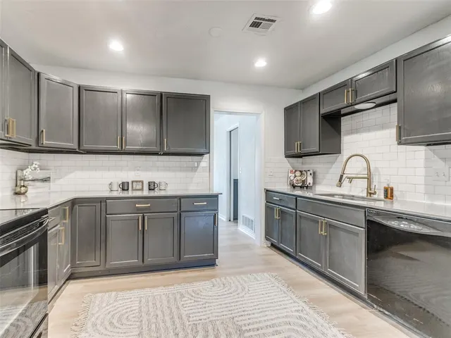 Photo 3 — 1412 Casady Lane, Oklahoma City, OK 73120