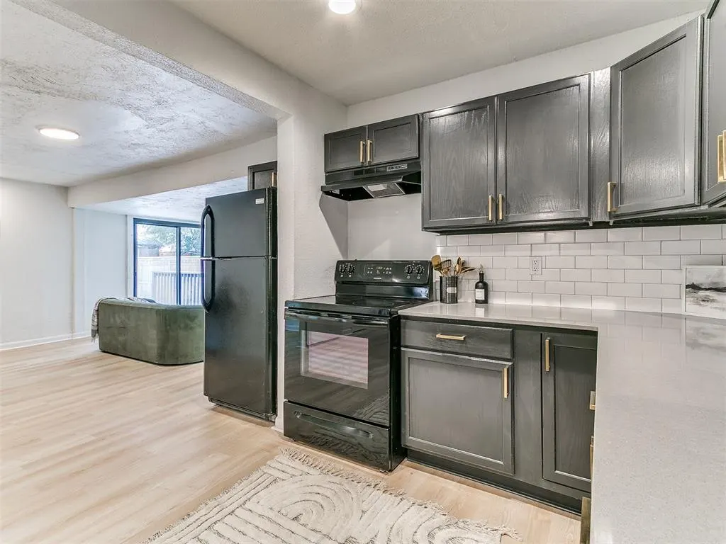Photo 5 — 1412 Casady Lane, Oklahoma City, OK 73120