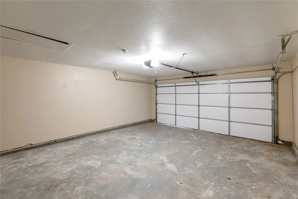 Photo 16 — 110 Peggy Drive, Elk City, OK 73644