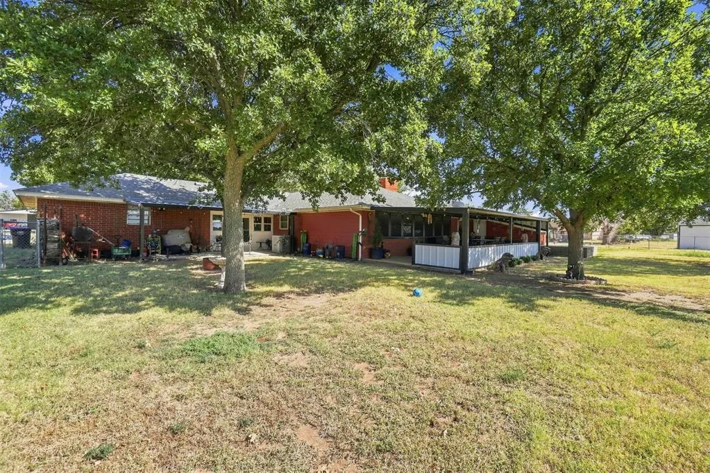 Photo 43 — 20425 E County Road 1567 Road, Altus, OK 73521