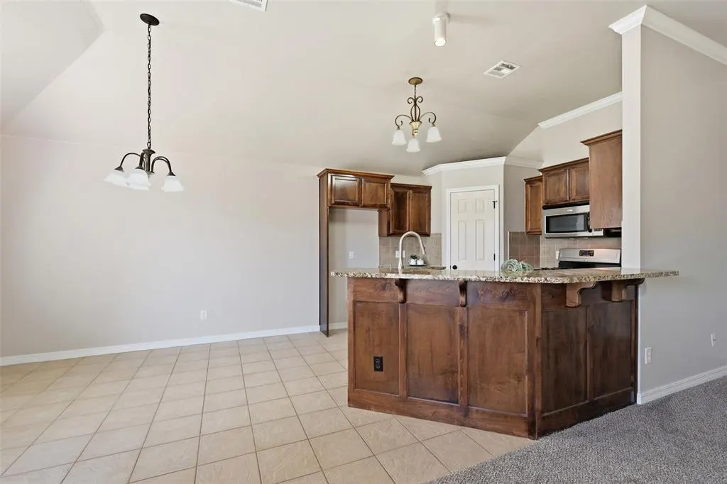 Photo 10 — 11640 SW 10th Street, Yukon, OK 73099