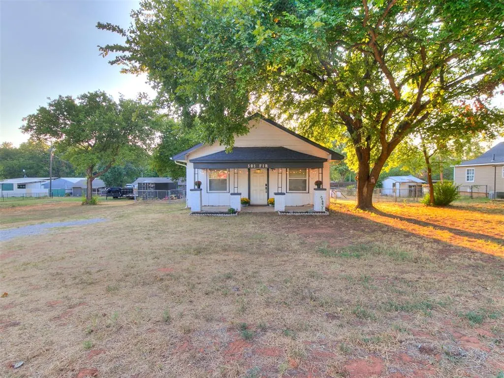 Photo 6 — 505 Fir Street, Wellston, OK 74881