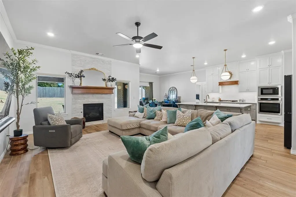 Photo 5 — 3405 Broadmoore Drive, Moore, OK 73160