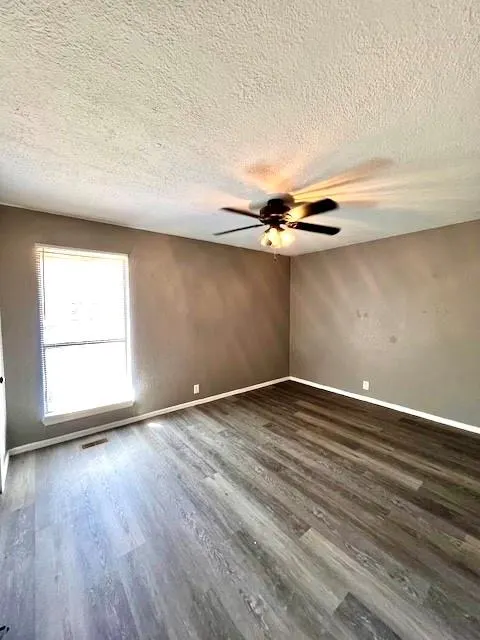 Photo 16 — 12520 Clarence Court, Oklahoma City, OK 73142