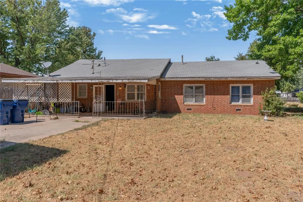 Photo 27 — 1923 W Louisiana Avenue, Chickasha, OK 73018