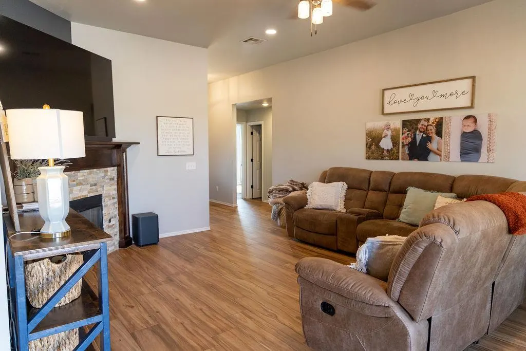 Photo 9 — 4412 Applegate Drive, Moore, OK 73160