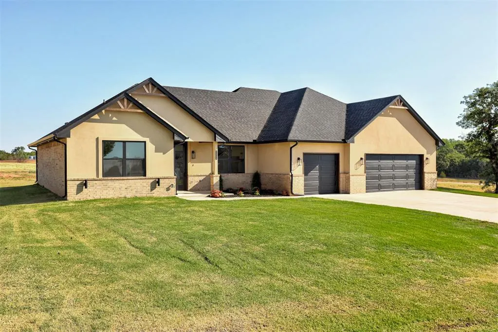 Photo 3 — 2444 Wolf Creek Bend, Blanchard, OK 73010