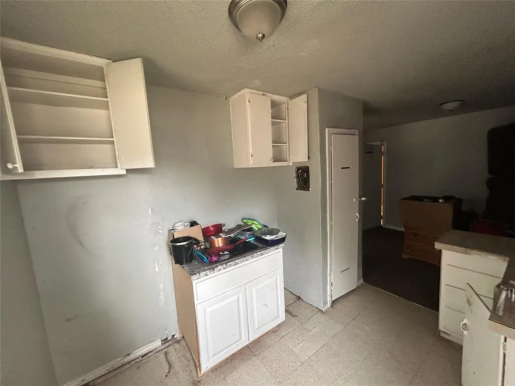 Photo 8 — 420 SW 34th Street, Oklahoma City, OK 73109