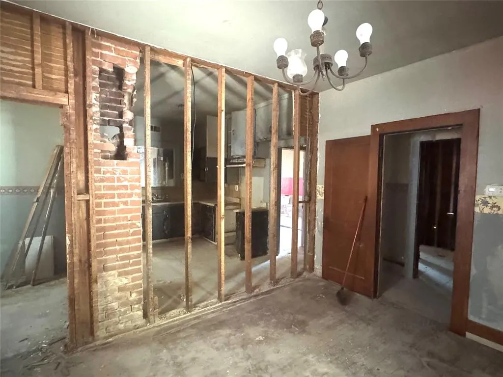 Photo 2 — 1832 NW 15th Street, Oklahoma City, OK 73106