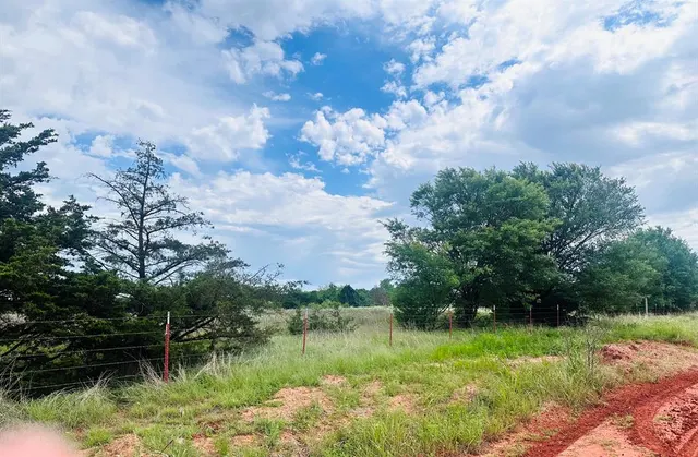Photo 3 — 21115 NE 146 Street, Luther, OK 73054