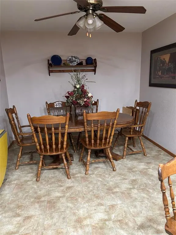 Photo 7 — 521 W Roh Street, Thomas, OK 73669