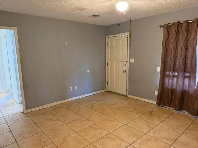 Photo 5 — 1120 Berwyck Drive, Moore, OK 73160