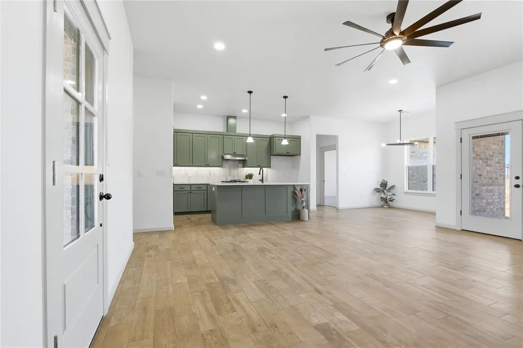 Photo 11 — 1328 Cedar Circle, Harrah, OK 73045