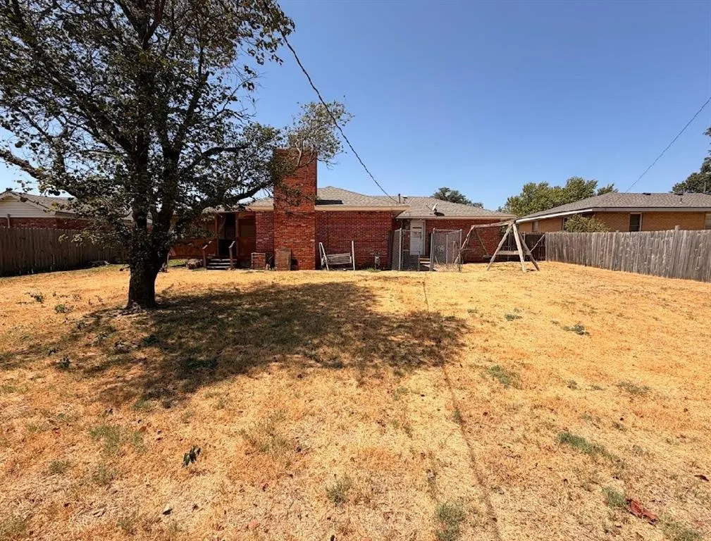 Photo 9 — 116 Sunset Street, Elk City, OK 73644