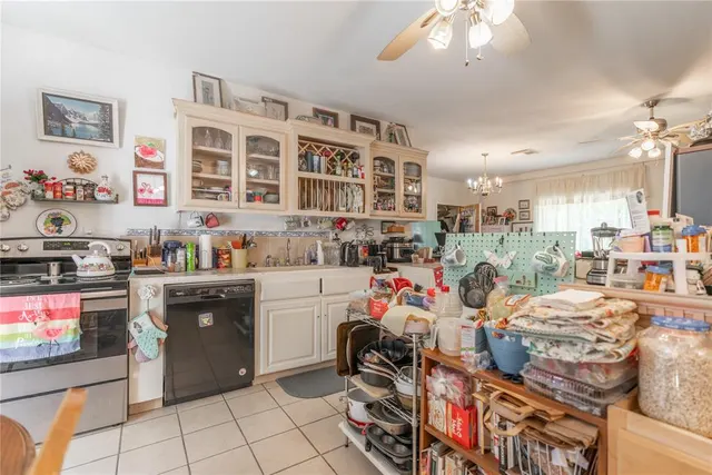 Photo 3 — 32383 Summerwood Lane, Macomb, OK 74852