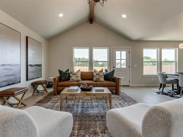 Photo 5 — 832 NW 105th Street, Oklahoma City, OK 73114