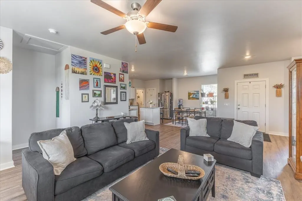 Photo 6 — 504 Evergreen Way, Guthrie, OK 73044