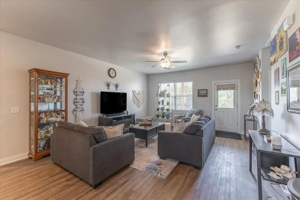 Photo 8 — 504 Evergreen Way, Guthrie, OK 73044