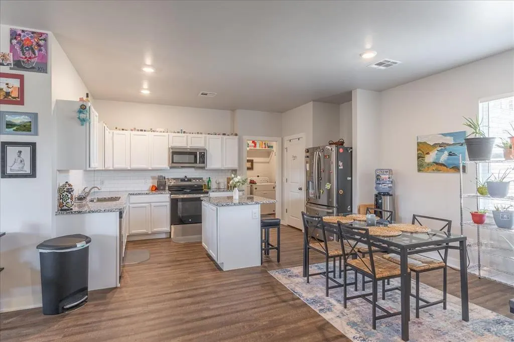 Photo 10 — 504 Evergreen Way, Guthrie, OK 73044